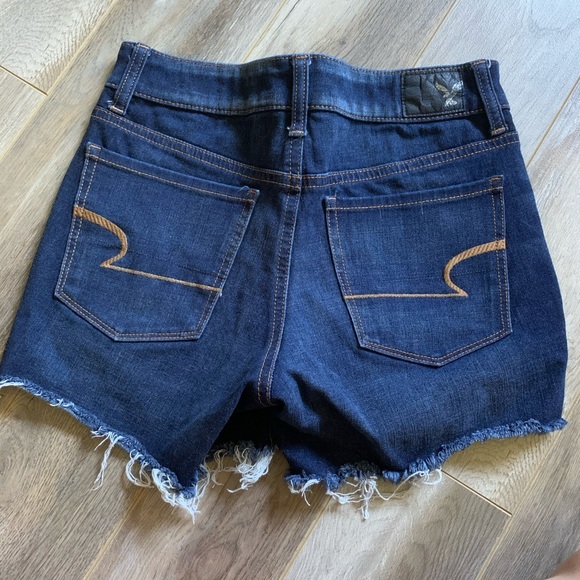 American Eagle Shorts - Picture 2 of 3